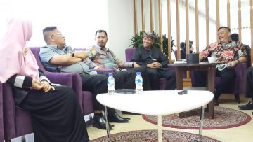 Diskusi dengan Kepala Bappeda, Kepala DPMPTSP, dan Kabag Organisasi