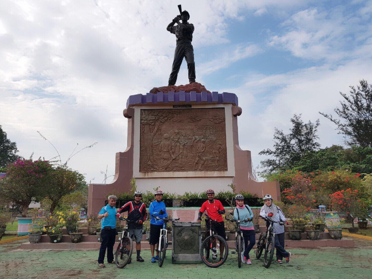 Monumen Tambang Kijang